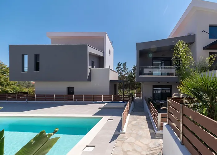 Diamond Gold * Nea Iraklitsa